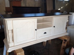 Albert Edwards Kitchen Furniture